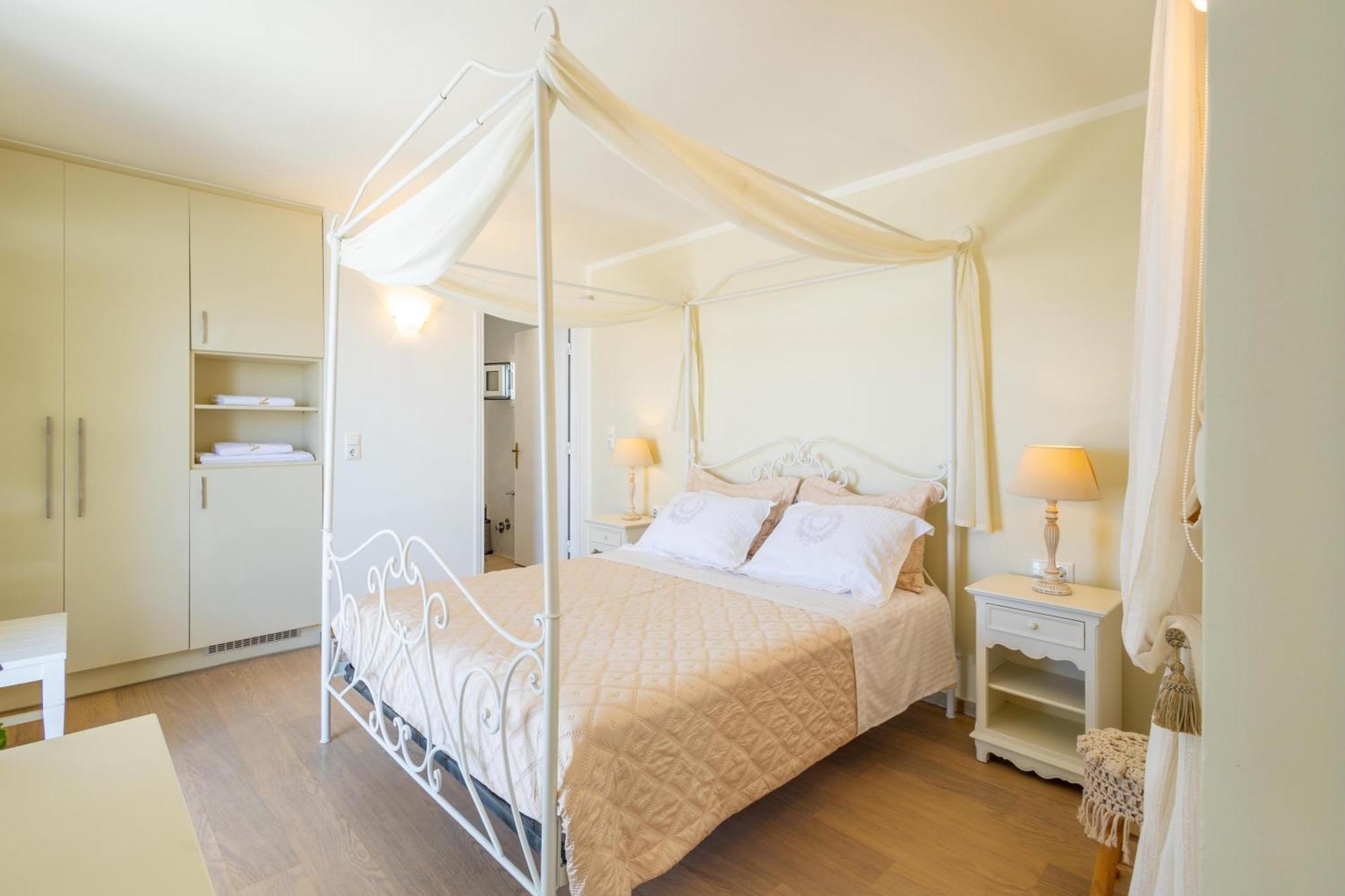 Kymata Hotel Naxos City ภายนอก รูปภาพ