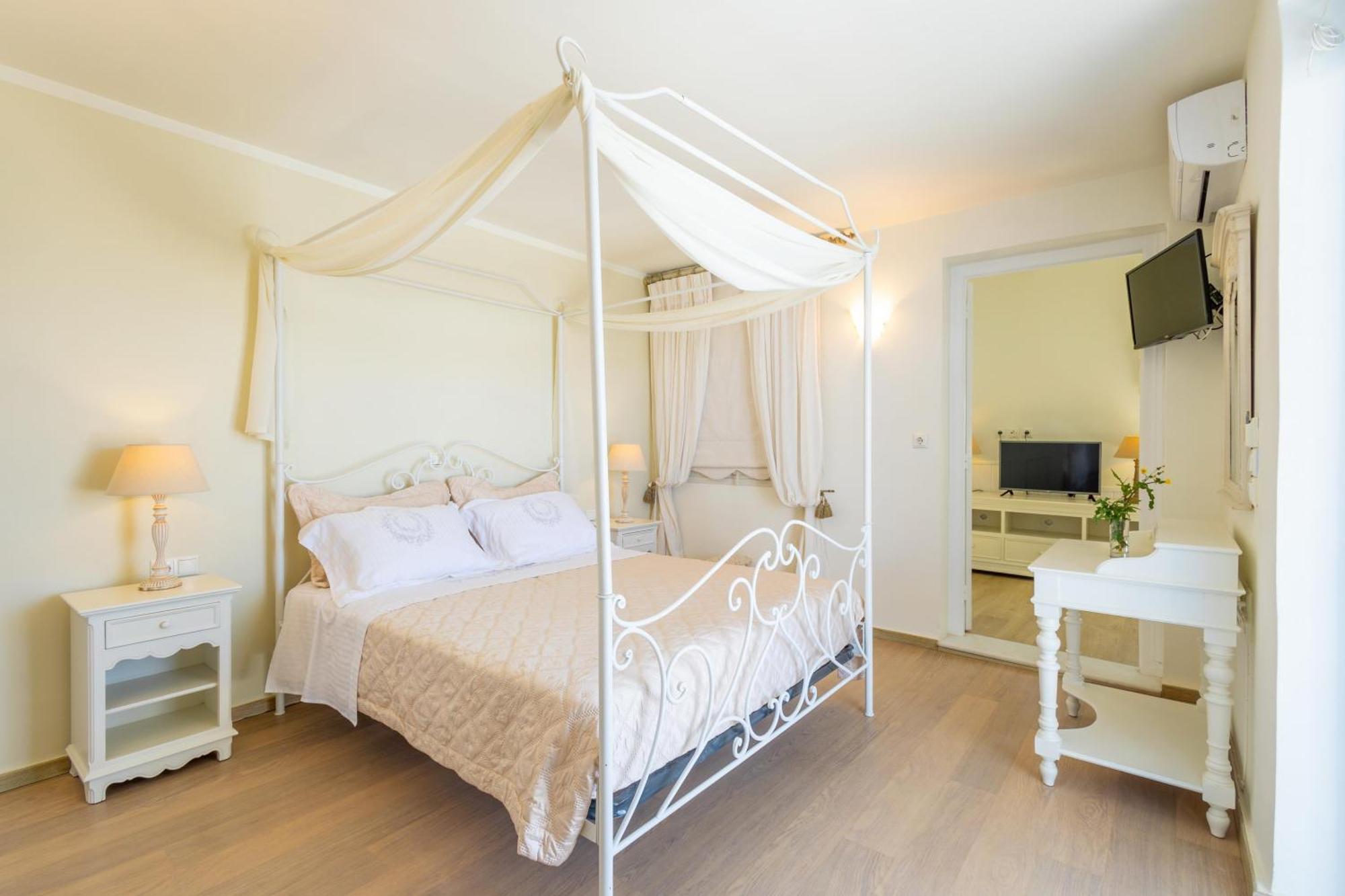 Kymata Hotel Naxos City ภายนอก รูปภาพ