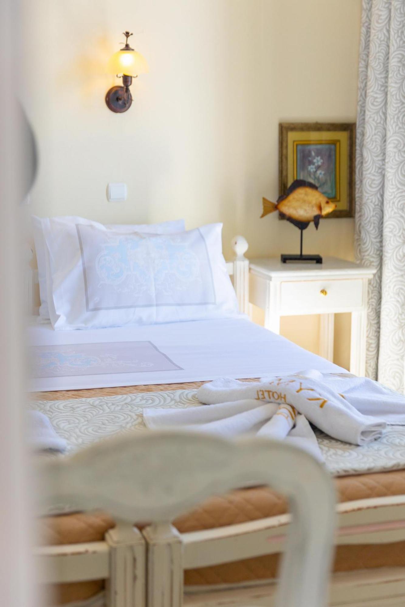 Kymata Hotel Naxos City ภายนอก รูปภาพ