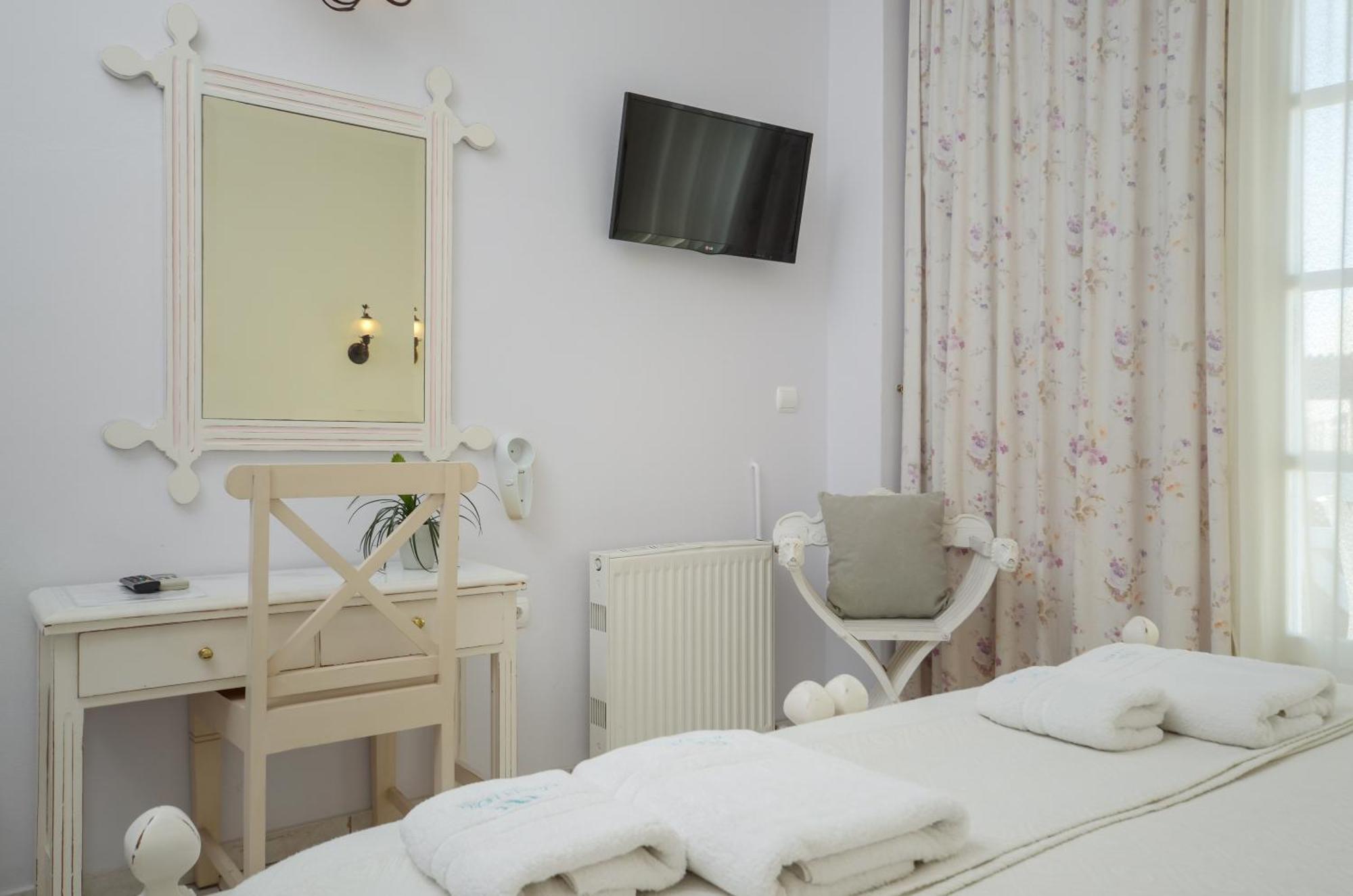 Kymata Hotel Naxos City ภายนอก รูปภาพ