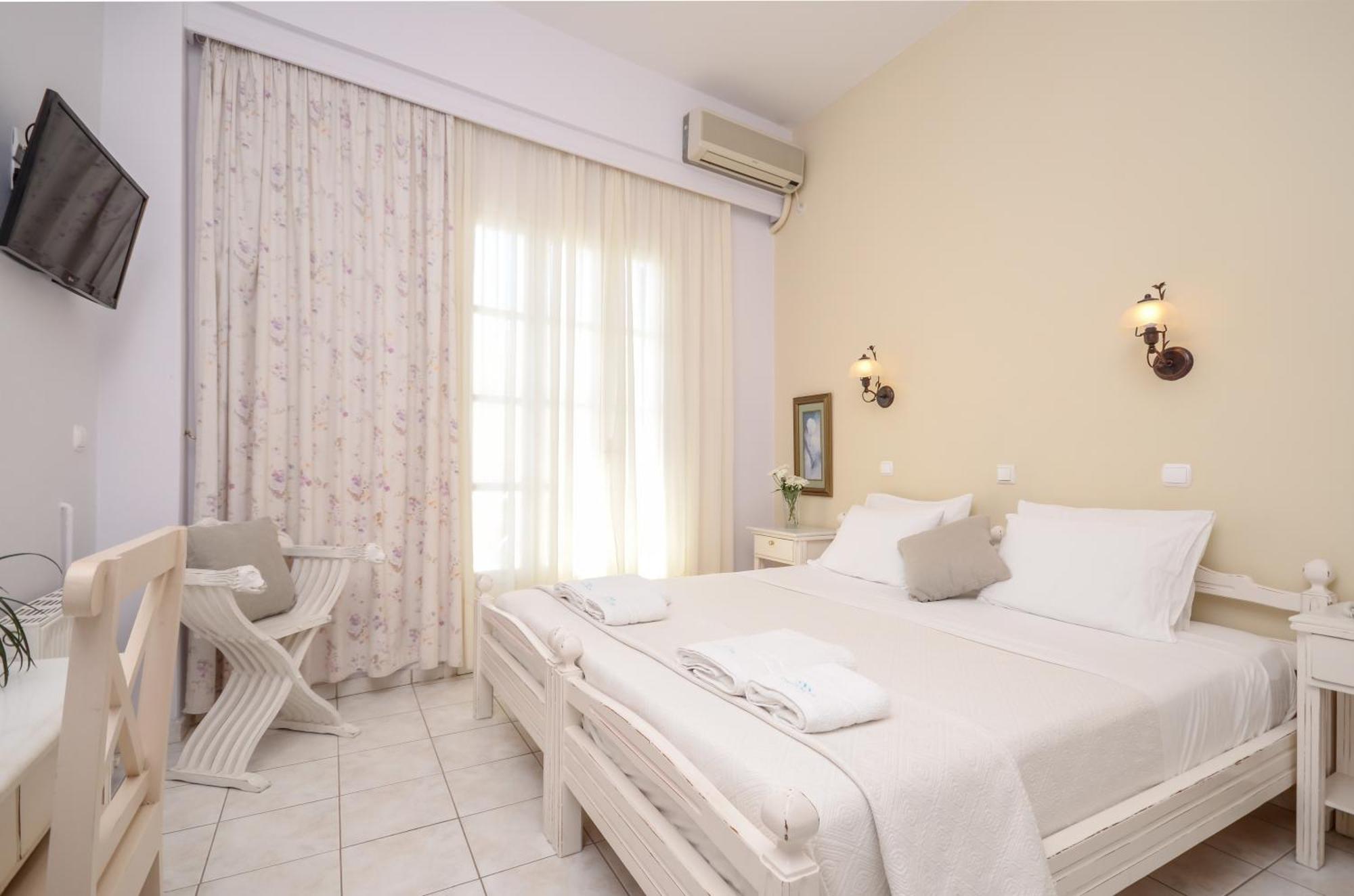Kymata Hotel Naxos City ภายนอก รูปภาพ