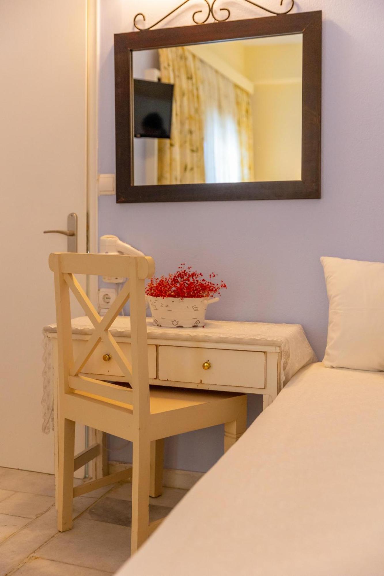 Kymata Hotel Naxos City ภายนอก รูปภาพ