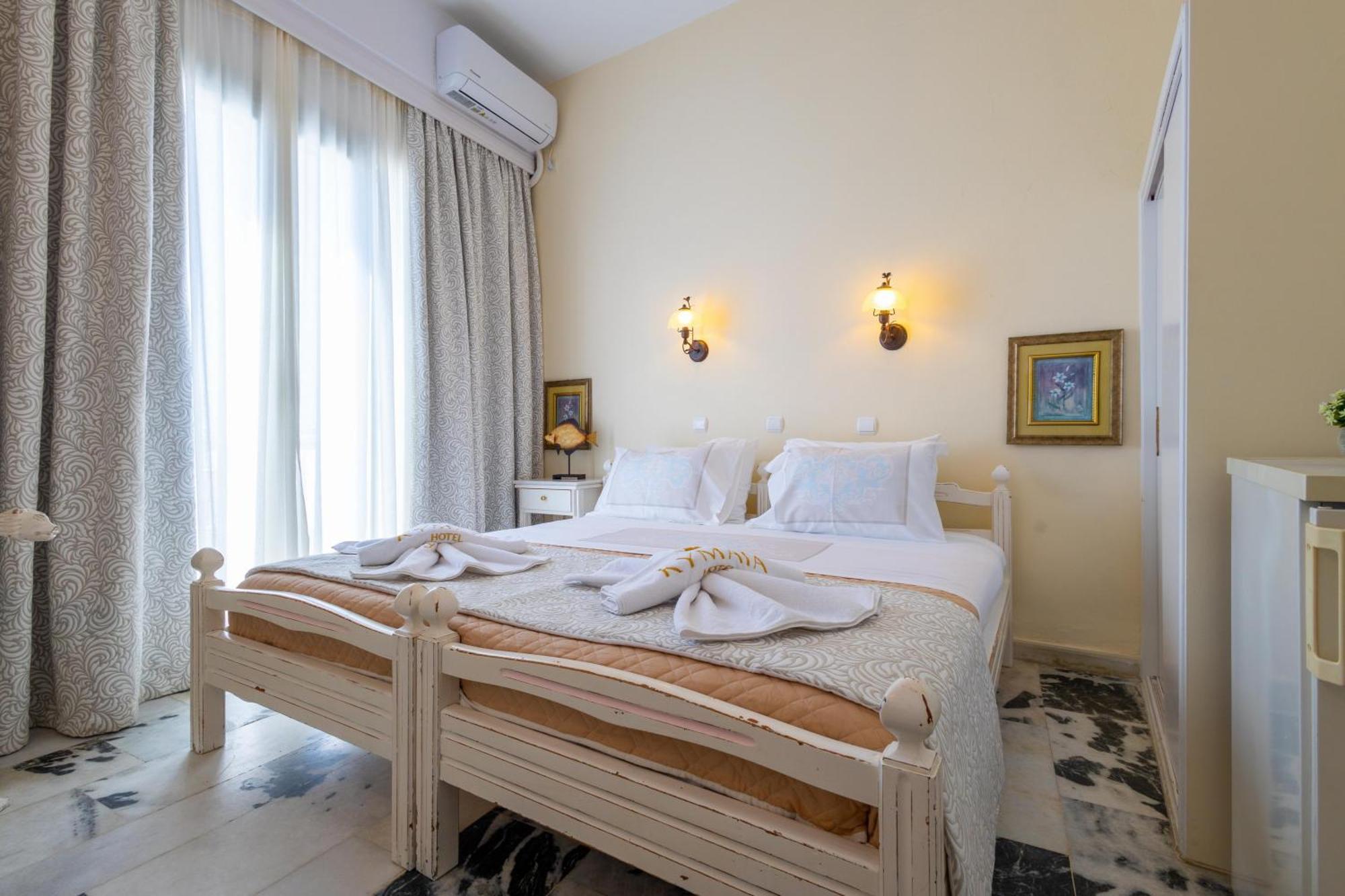 Kymata Hotel Naxos City ภายนอก รูปภาพ